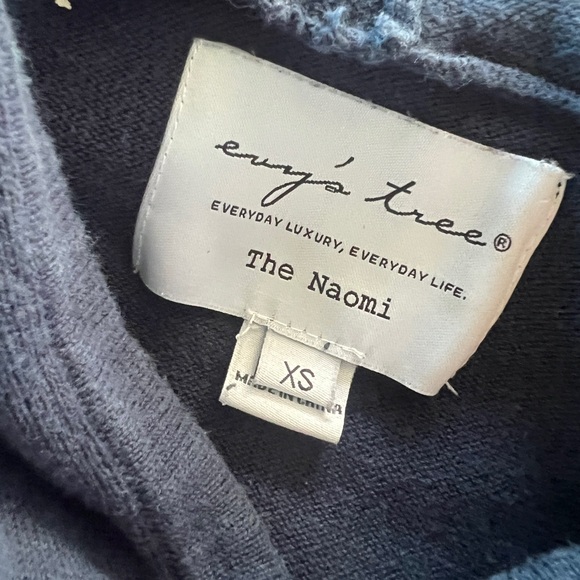 Women's Gray Sweater - Picture 2 of 4